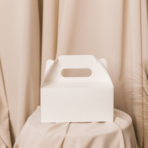 białe pudełka na ciasto, ekologiczne pudełka na ciasto, pudełka na ciasto i tort