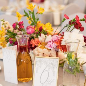 numerek stołów z motywem wisterii, numerek stołów do ramki, numerek stołów z kwiatami