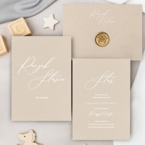 Zaproszenia na roczek minimalistyczne beżowe biały zadruk - zdjęcie główne