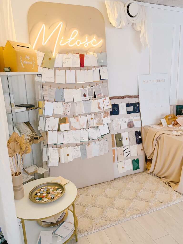 pracownia zaproszeń Warszawa Nelovstore wybór zaproszeń i dodatków ślubnych