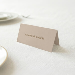 Beżowe winietki na Komunię Świętą 