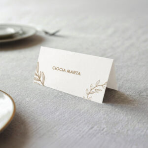 Białe winietki na Komunię Świętą z beżowymi listkami - zdjęcie główne