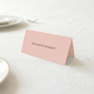 Różowe winietki na Komunię Świętą