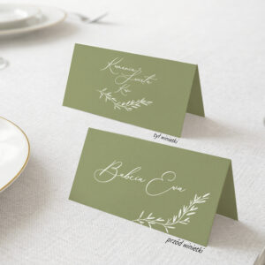 Zielone winietki z białym zadrukiem na Komunię Świętą - zdjęcie główne