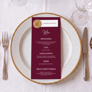 menu ślubne klasyczne bordowe biały zadruk, menu ślubne bordowo-białe, menu weselne biało-bordowe leżące z winietką i bilecikiem